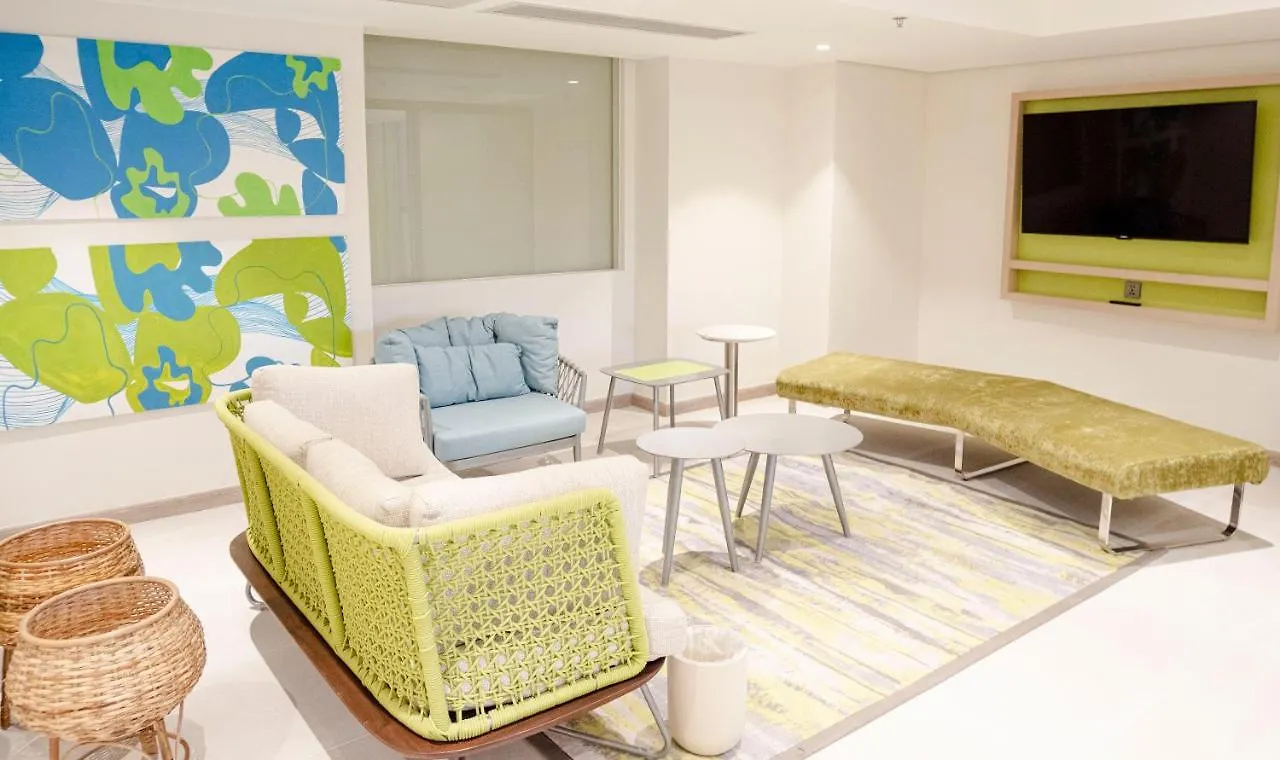 Lime Resort Manila Pasay 3*,