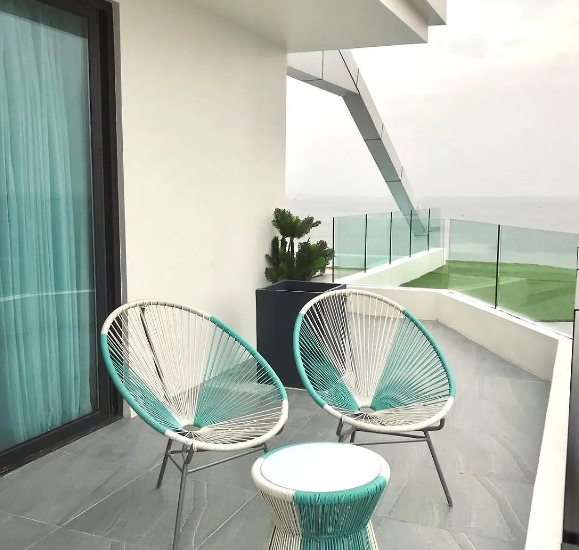 *** ホテル Lime Resort Manila パサイ フィリピン