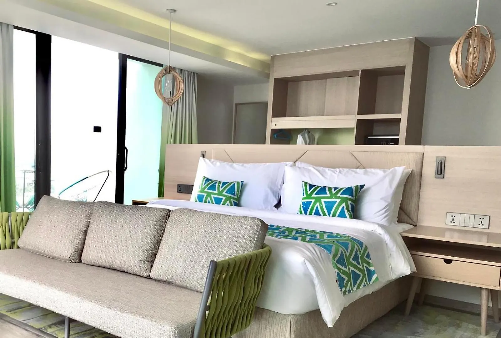 Lime Resort Manila パサイ ホテル