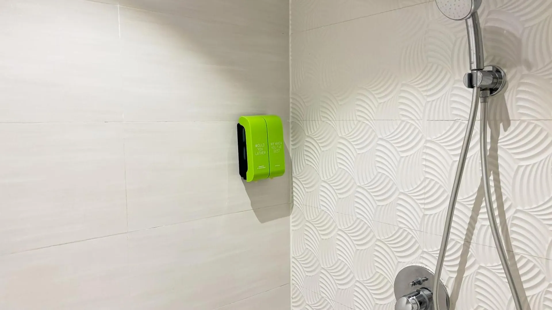 Lime Resort Manila Pasay Hotel