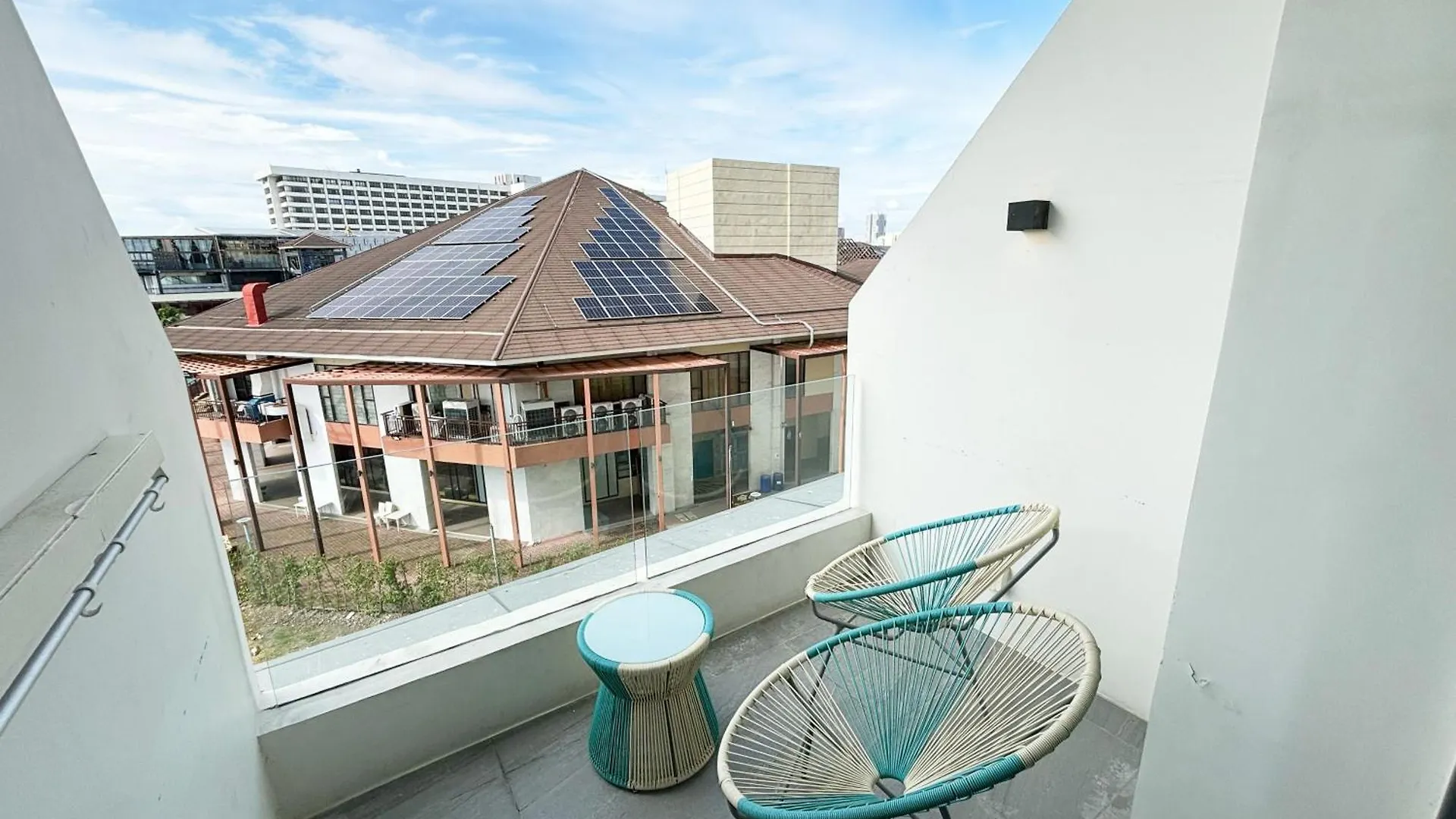 *** ホテル Lime Resort Manila パサイ フィリピン