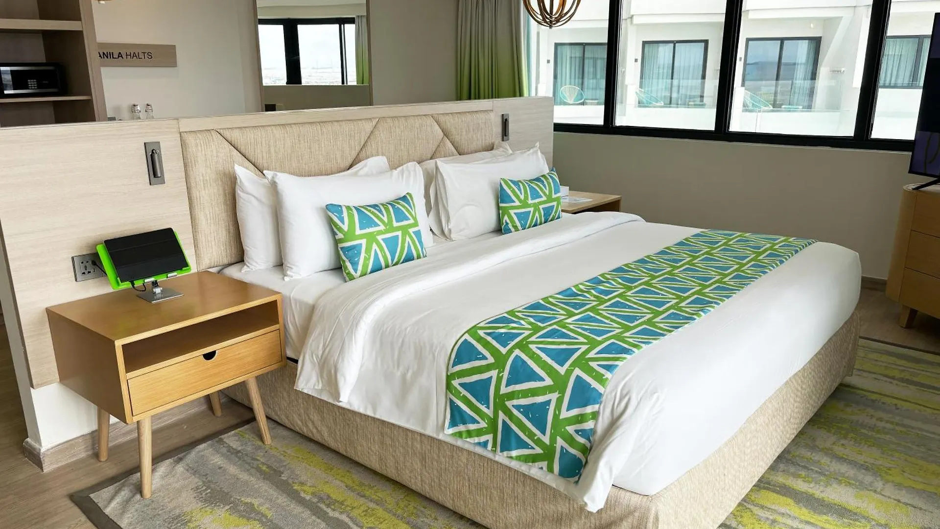 Lime Resort Manila パサイ ホテル